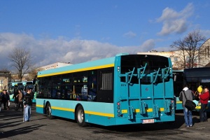 Bagażnik rowerowy w autobusie Solbus (fot. J. Sobota)